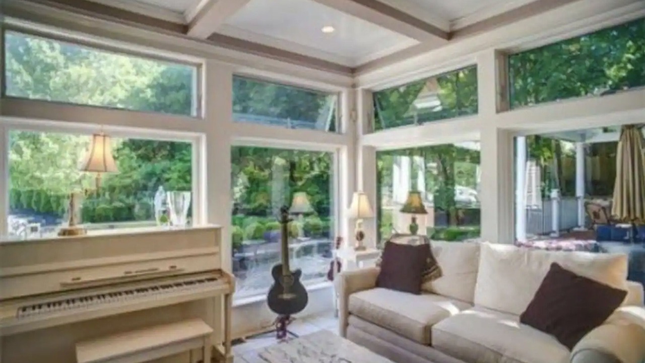 Photo of Livingroom in Sagamore Beach