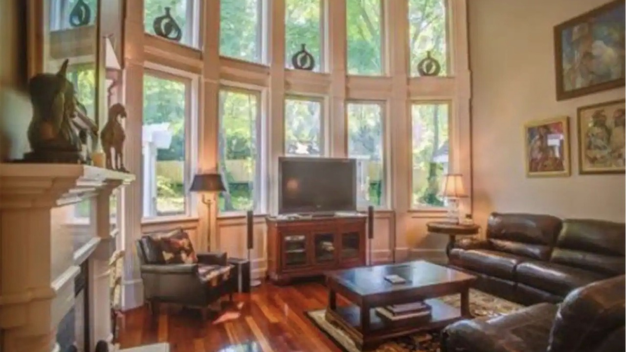 Photo of Livingroom in Sagamore Beach