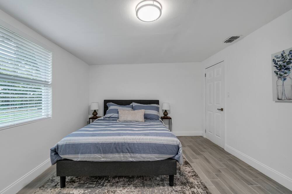 Photo of Bedroom in Casselberry