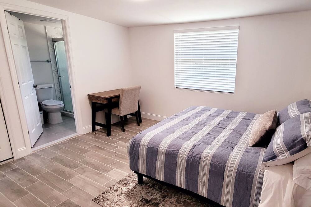 Photo of Bedroom in Casselberry