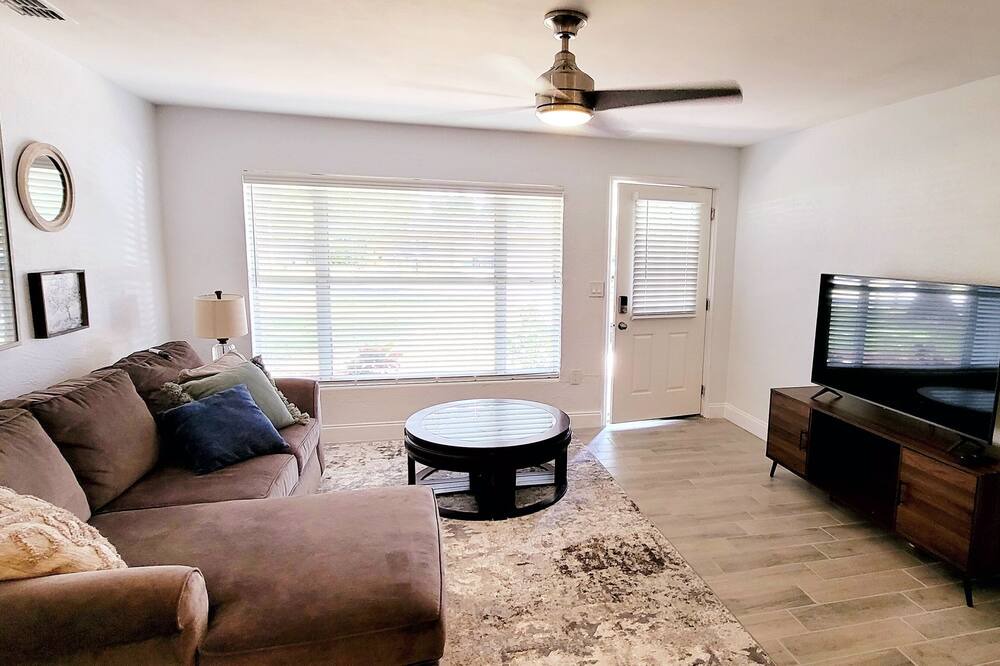 Photo of Livingroom in Casselberry