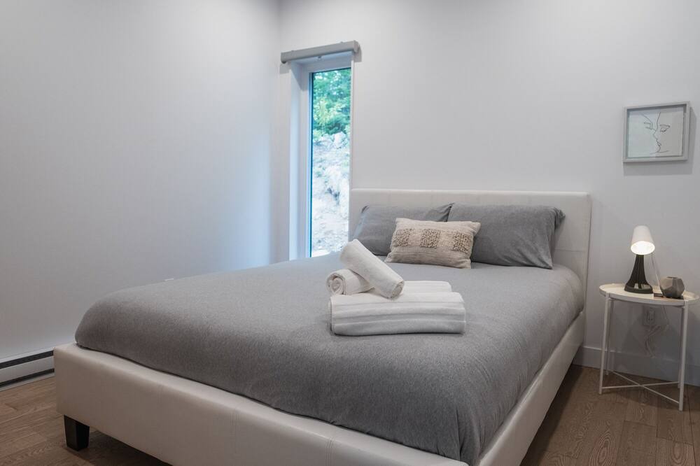 Photo of Bedroom in Argenteuil Regional County Municipality