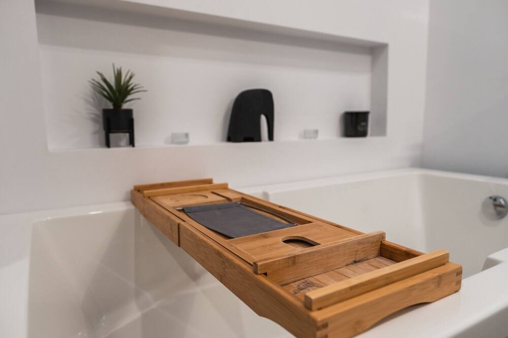 Photo of Bathroom in Argenteuil Regional County Municipality