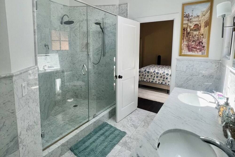 Photo of Bathroom in Hermosa Beach