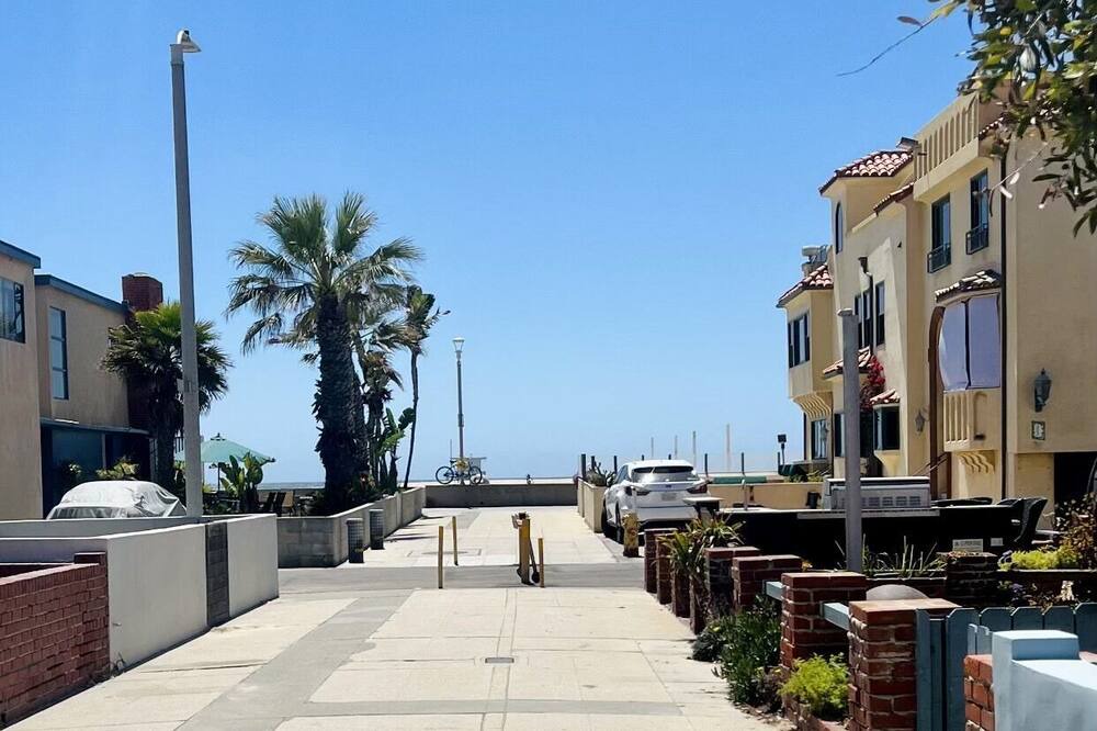 Photo of Others in Hermosa Beach