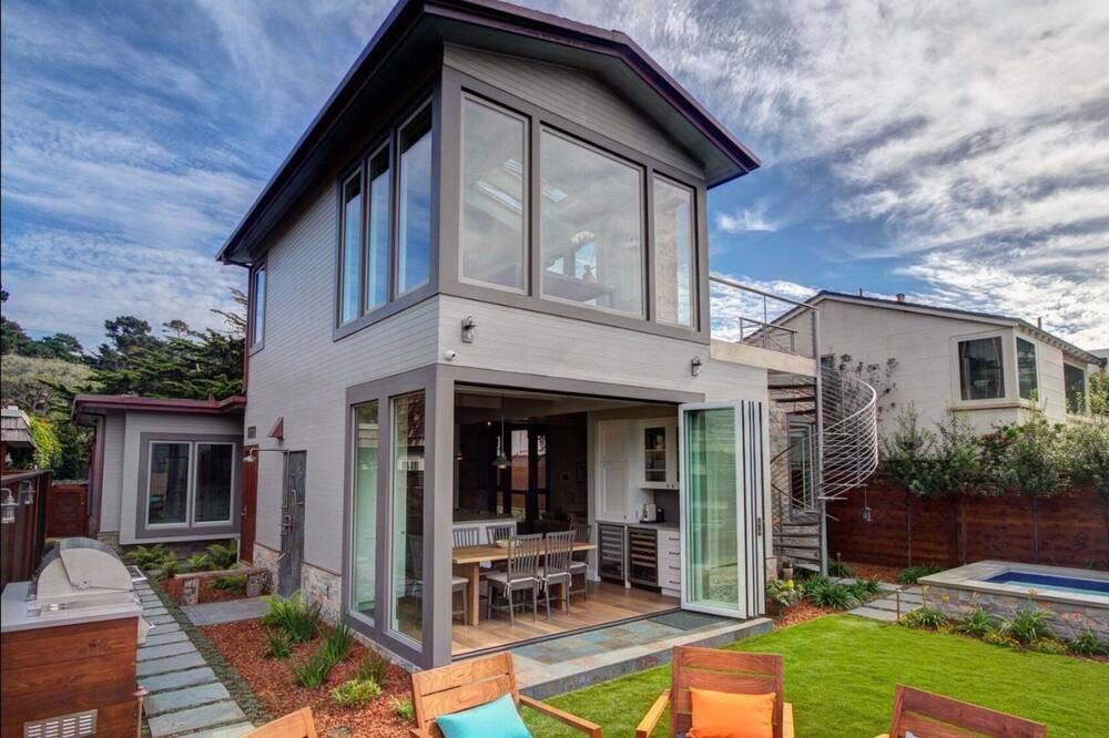Photo of Outdoor in Golden Rectangle