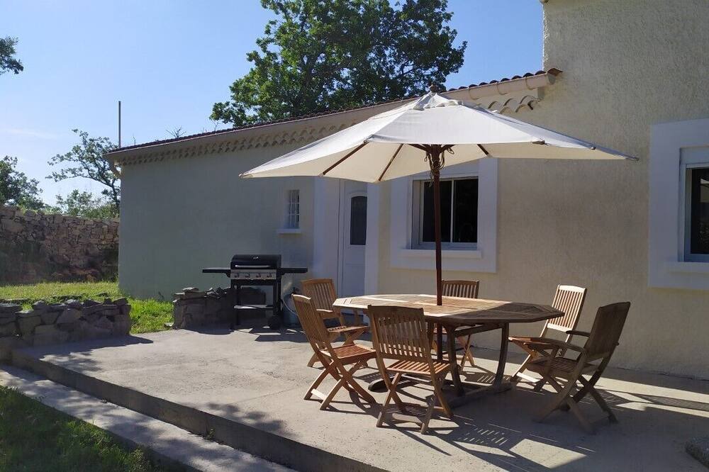 Photo of Patio Balcony in Saint-Paul-le-Jeune