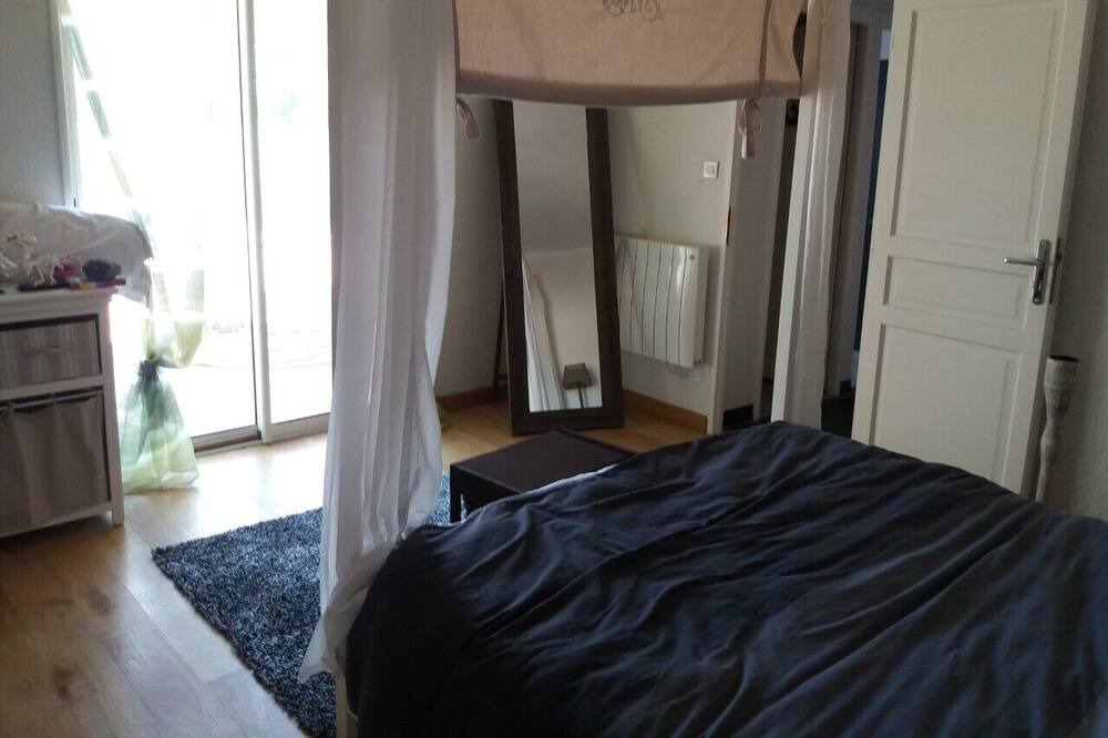 Photo of Bedroom in Saint-Paul-le-Jeune