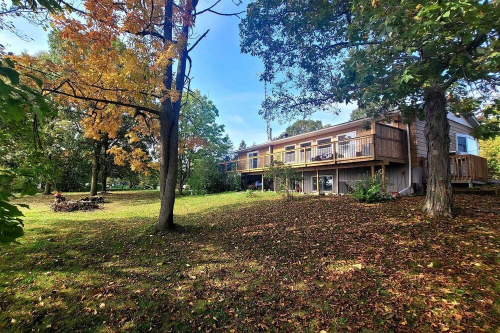 Photo of Outdoor in Howe Island