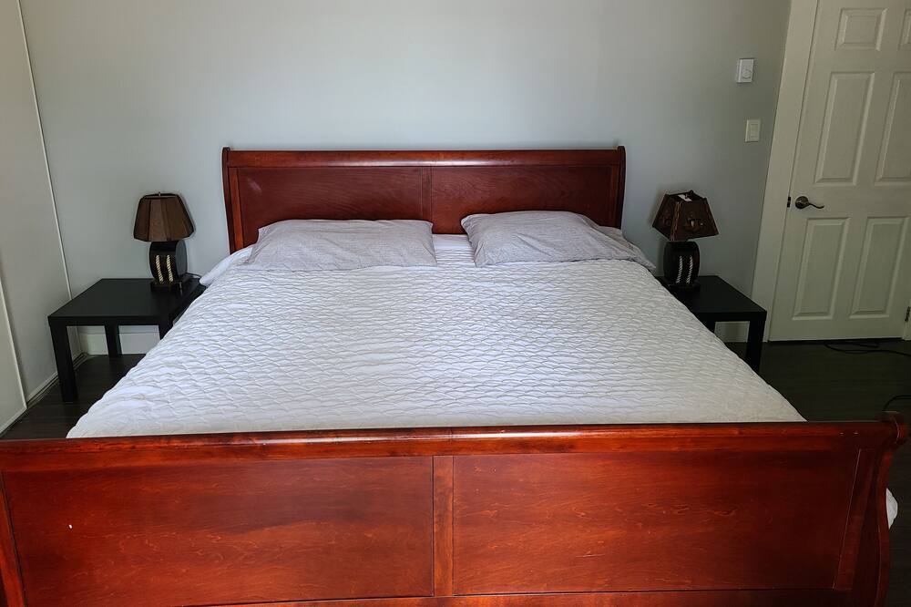 Photo of Bedroom in Howe Island