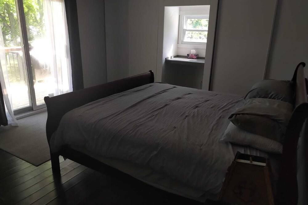 Photo of Bedroom in Howe Island