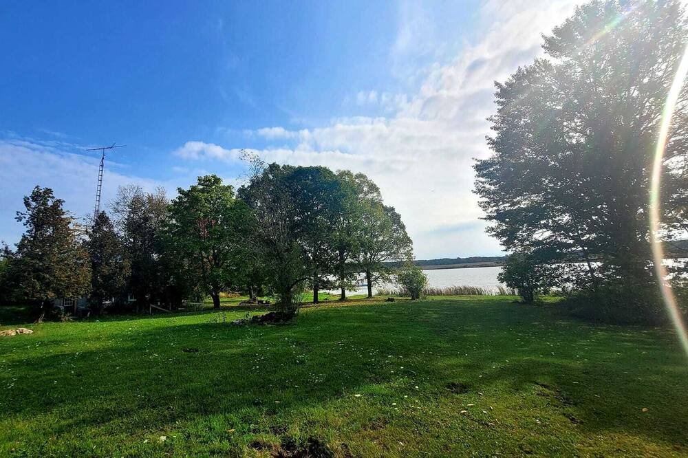 Photo of Outdoor in Howe Island