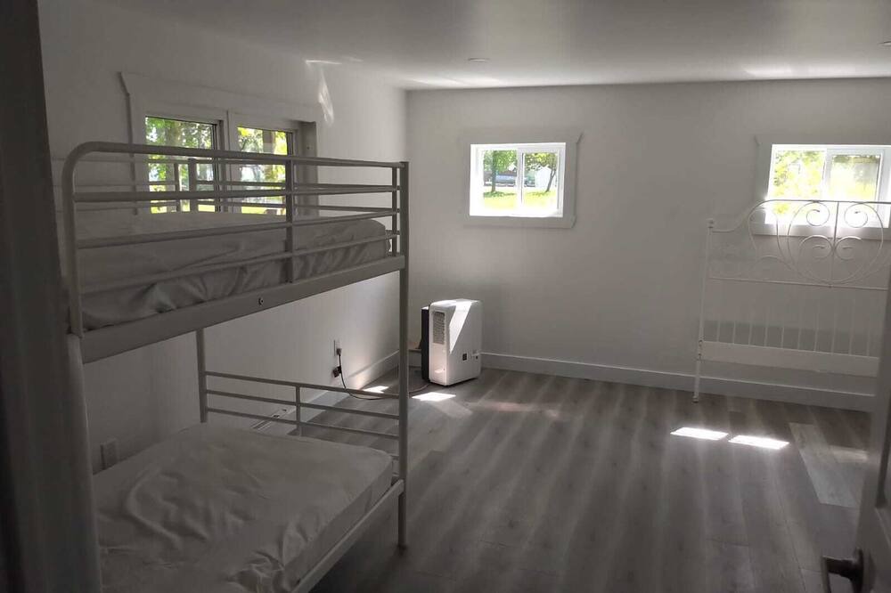 Photo of Bedroom in Howe Island