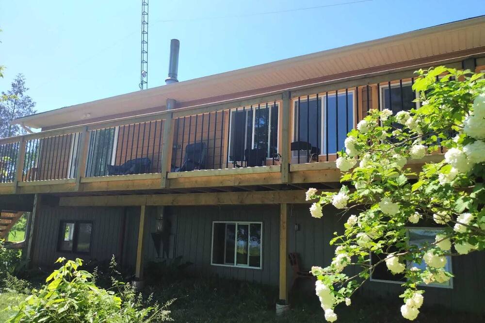 Photo of Outdoor in Howe Island