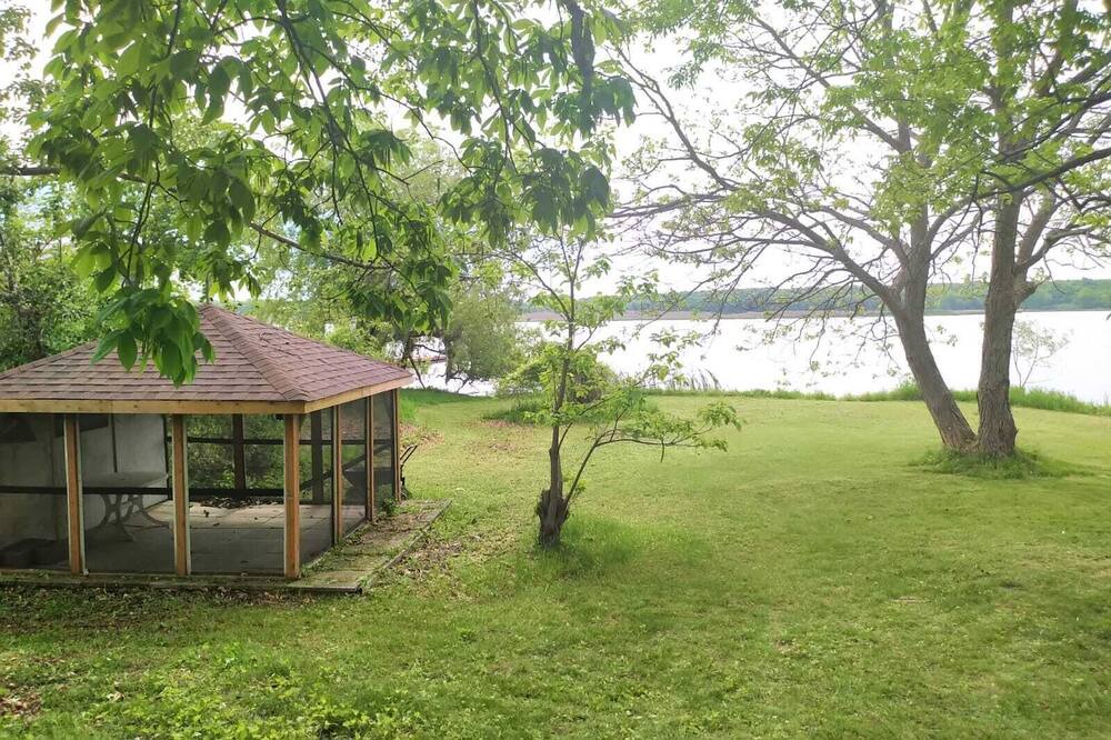 Photo of Outdoor in Howe Island