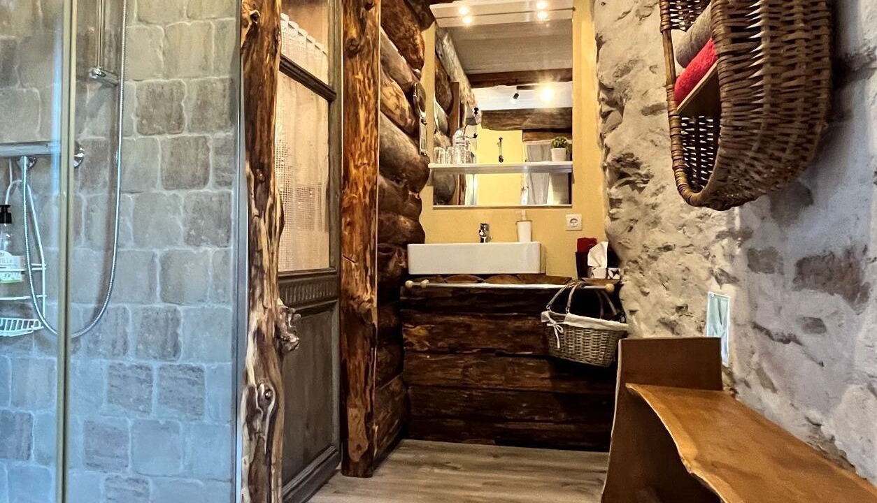 Photo of Bathroom in Villefranche-d'Albigeois