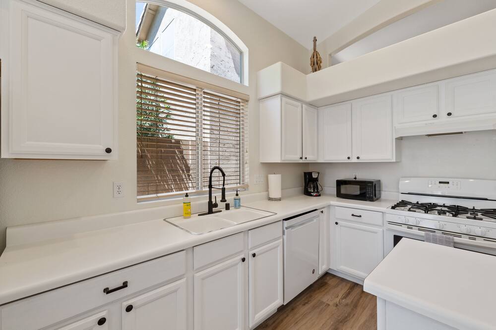 Photo of Kitchen in Arrowhead Sunrise
