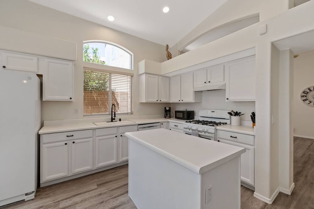 Photo of Kitchen in Arrowhead Sunrise