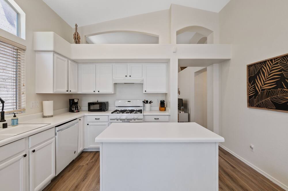 Photo of Kitchen in Arrowhead Sunrise