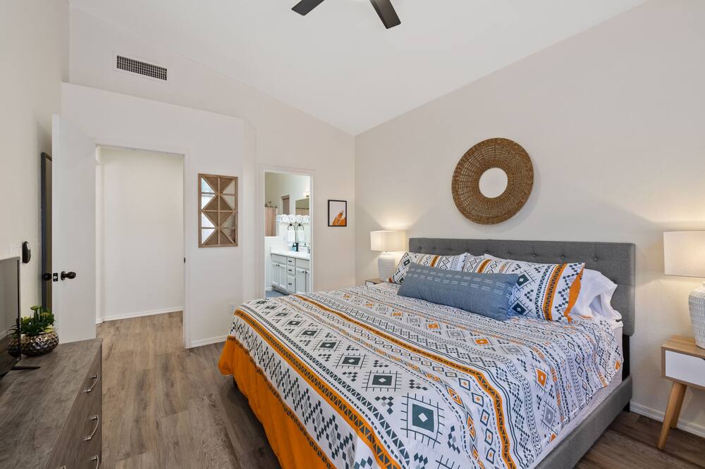 Photo of Bedroom in Arrowhead Sunrise