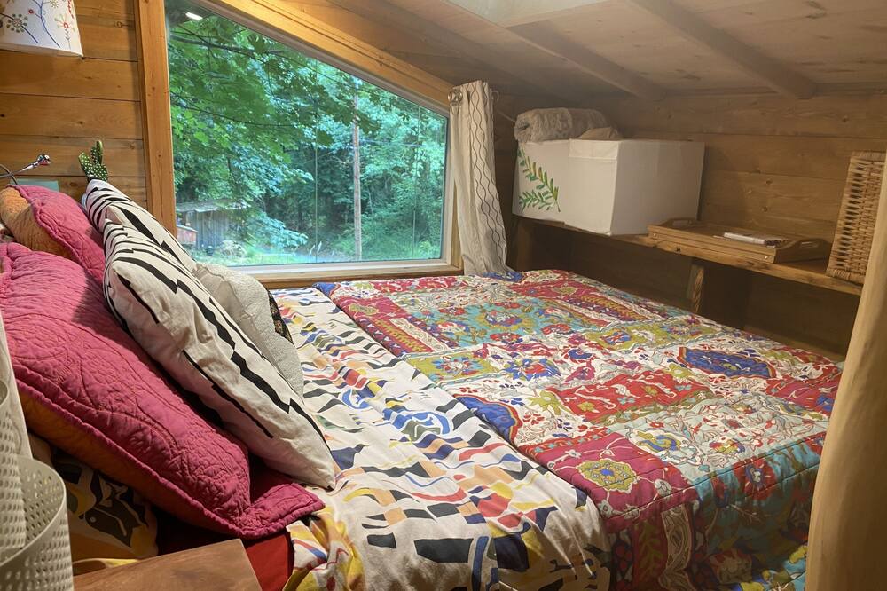 Photo of Bedroom in Clatskanie