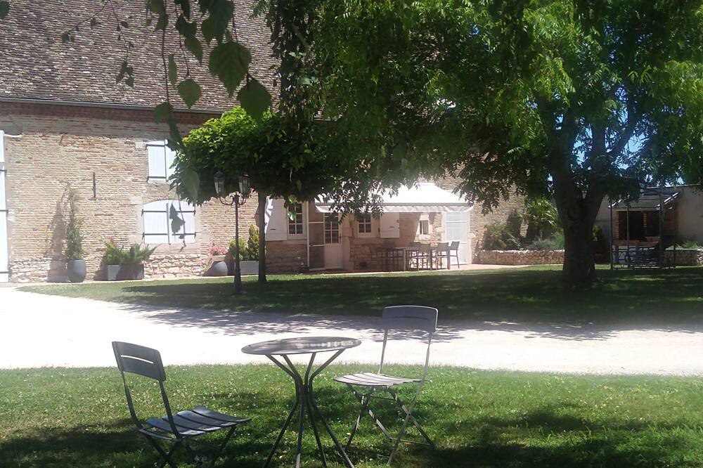 Photo of Outdoor in Saint-Maurice-en-Riviere