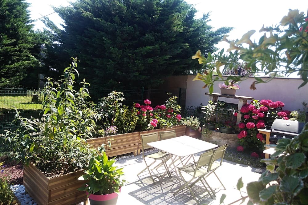 Photo of Patio Balcony in Saint-Maurice-en-Riviere