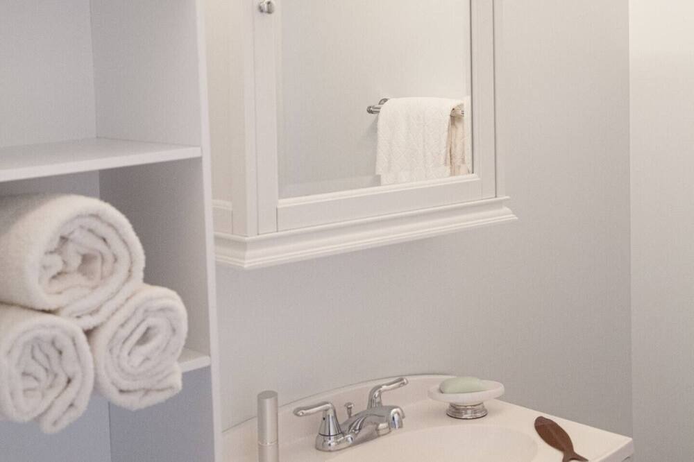 Photo of Bathroom in Levis
