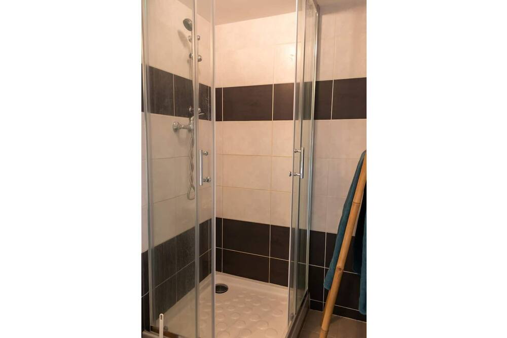 Photo of Bathroom in Saint-Jean-de-Vedas