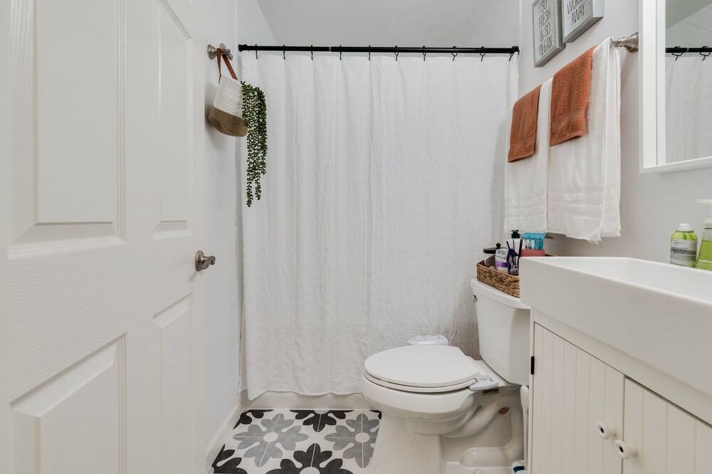 Photo of Bathroom in Shady Acres