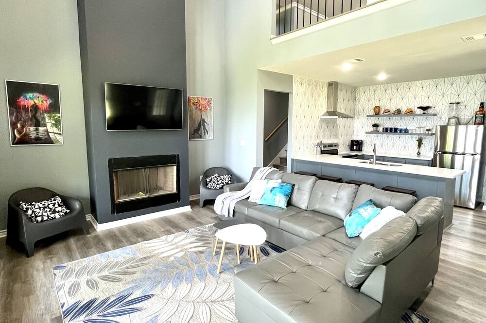 Photo of Livingroom in Oakhurst