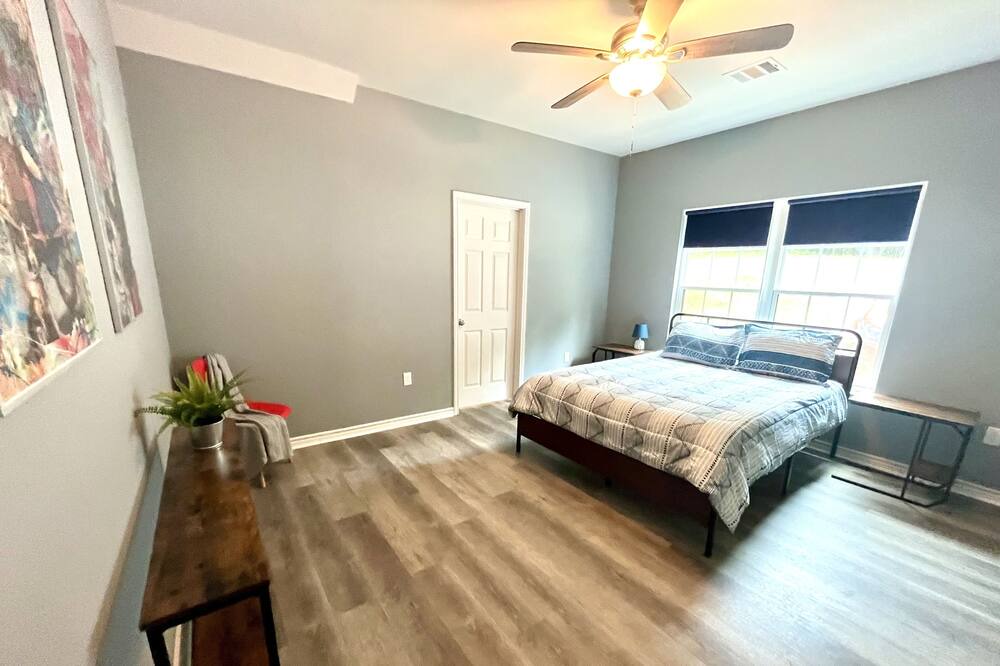 Photo of Bedroom in Oakhurst