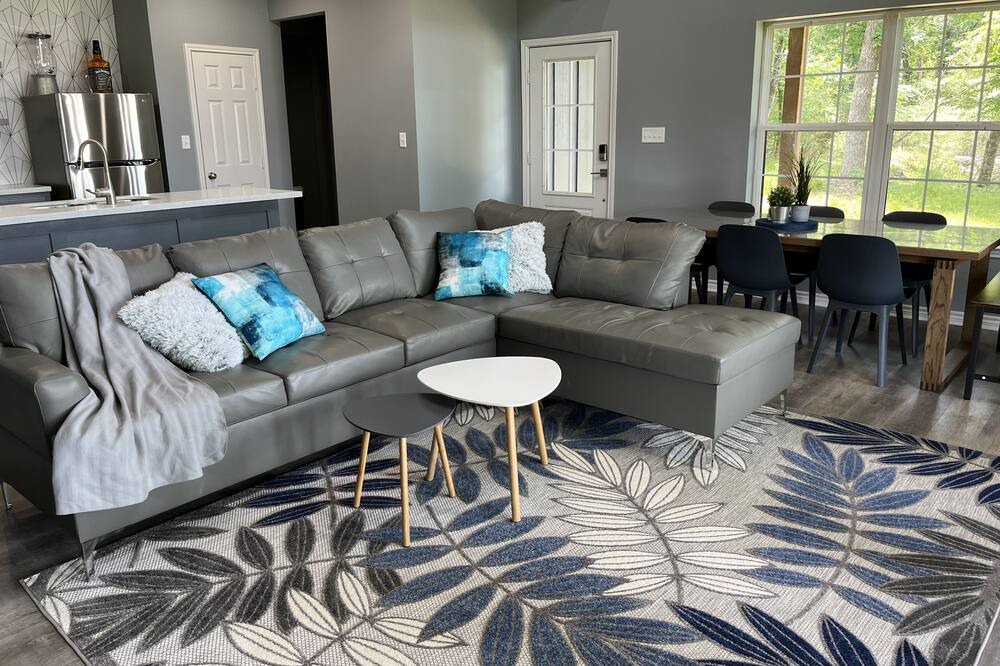 Photo of Livingroom in Oakhurst