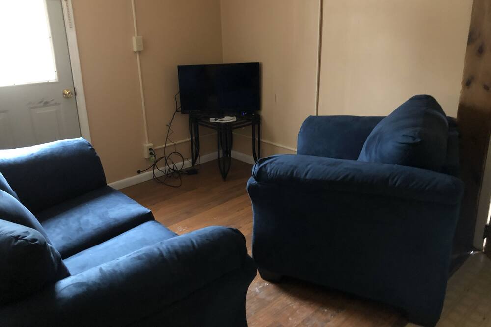 Photo of Livingroom in Carthage