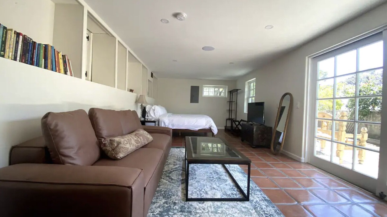 Photo of Livingroom in North Babylon