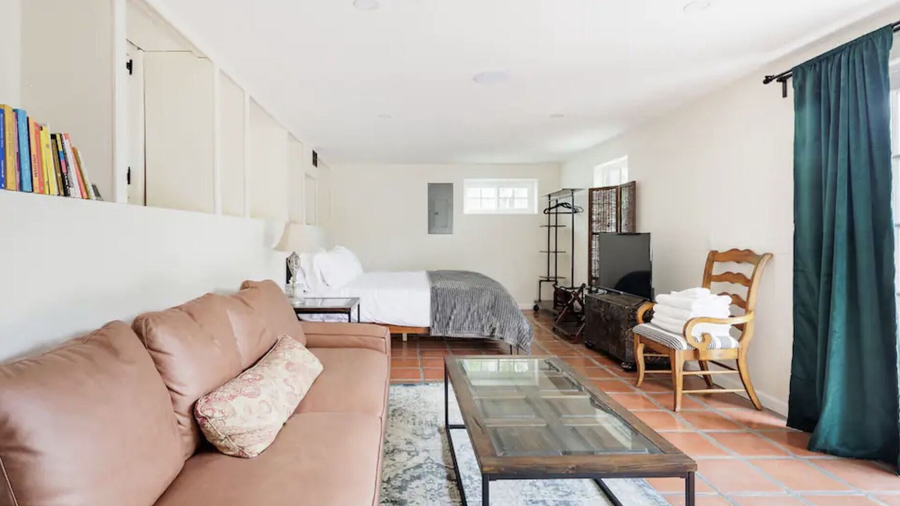 Photo of Livingroom in North Babylon