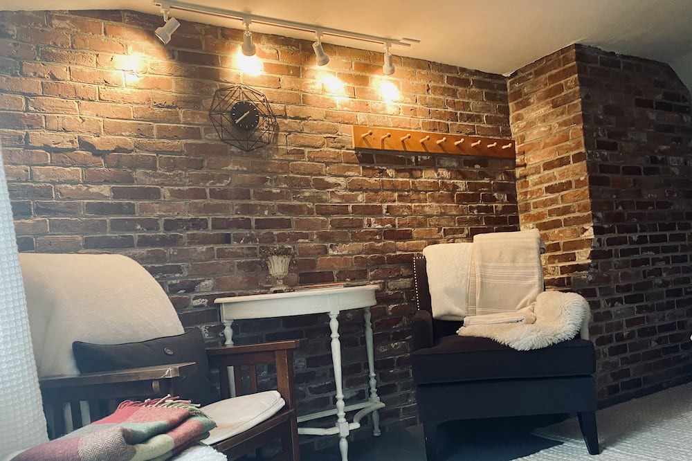 Photo of Livingroom in Canterbury