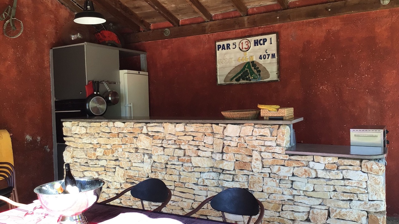 Photo of Others in Fons