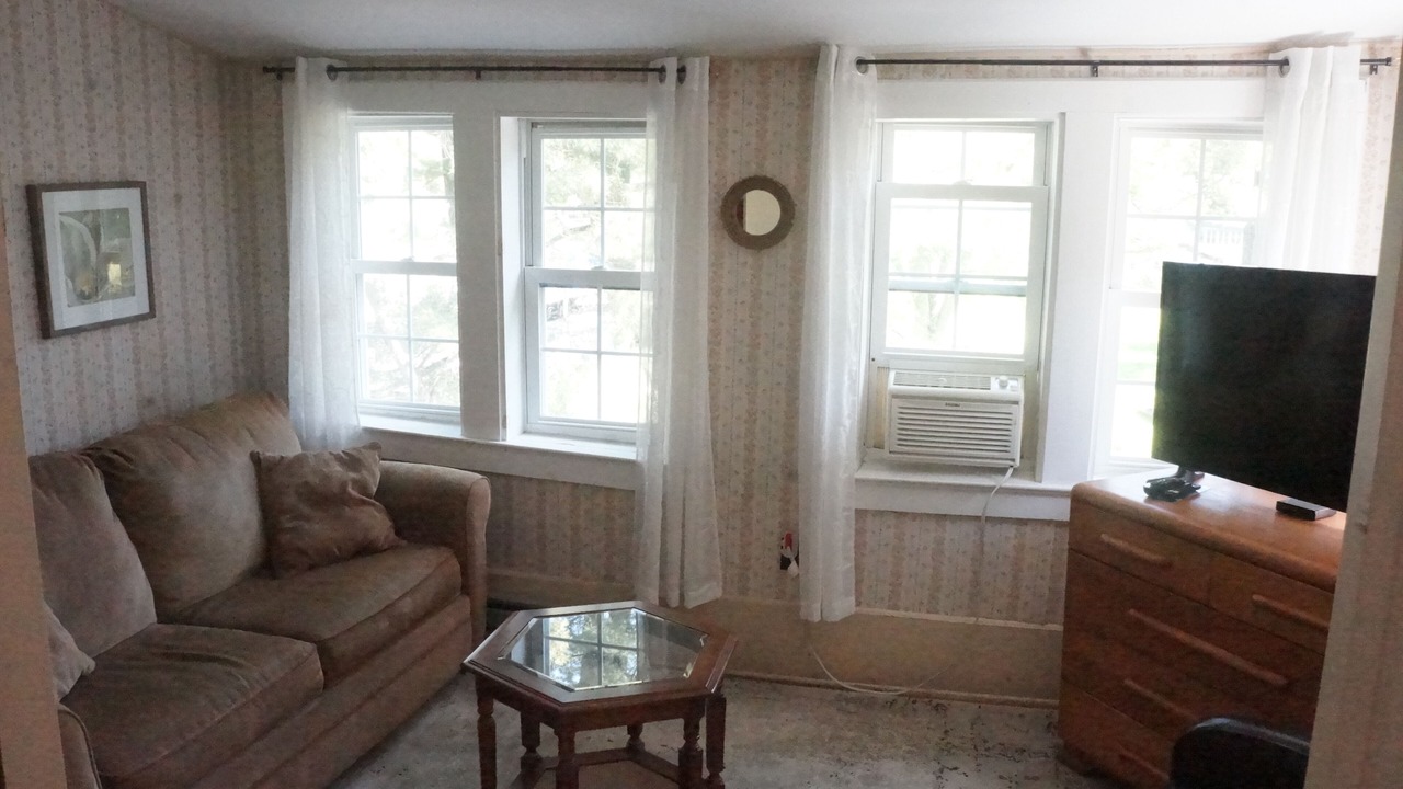 Photo of Others in Canadensis