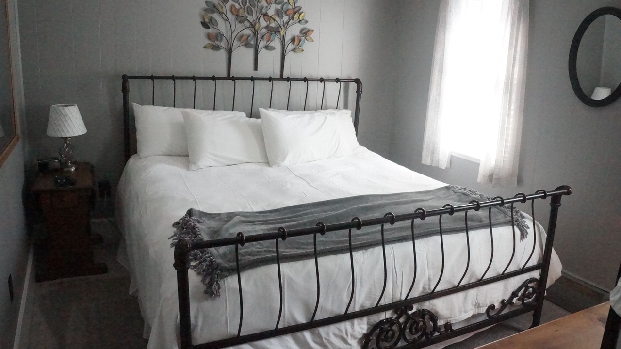 Photo of Others in Canadensis