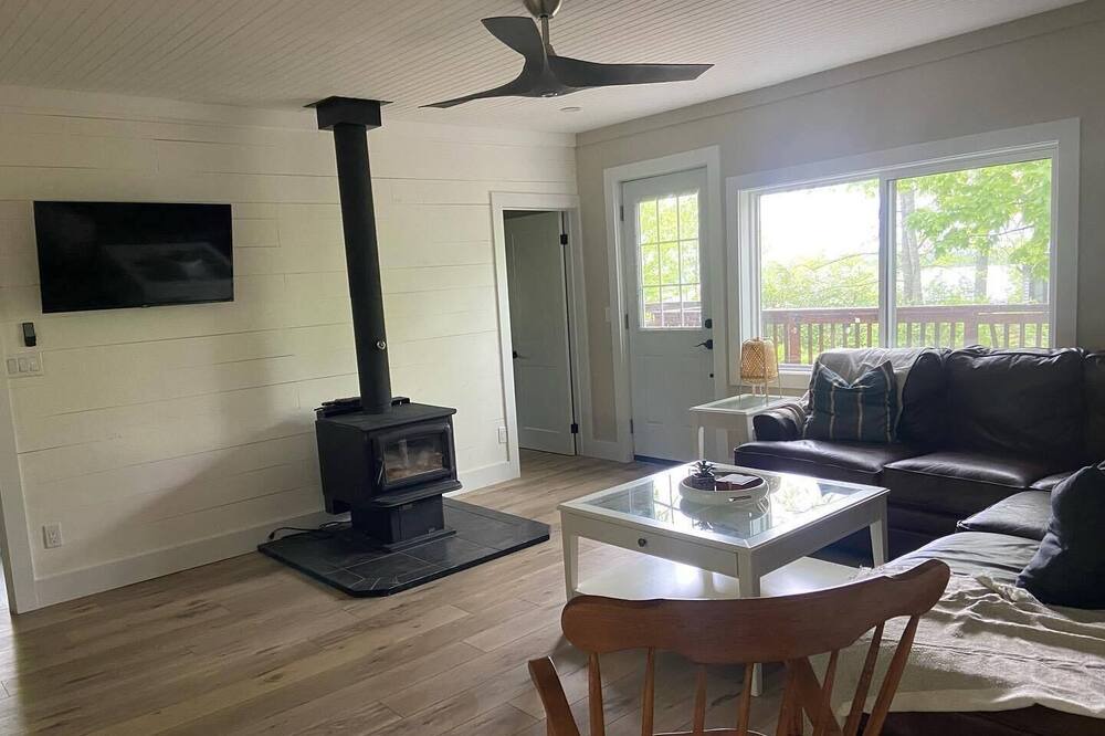 Photo of Livingroom in North Kawartha