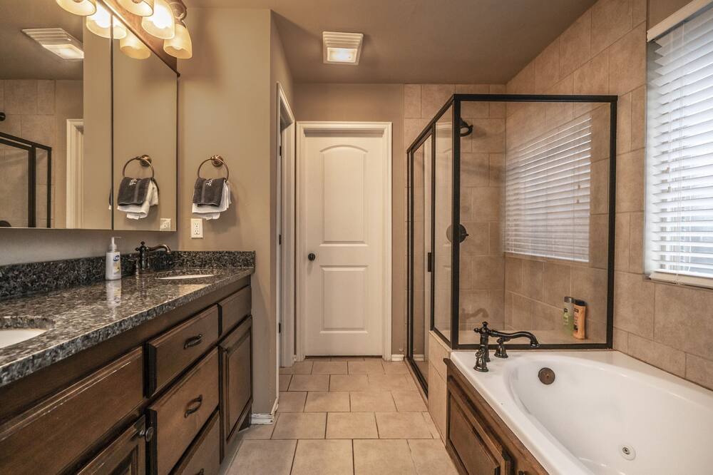 Photo of Bathroom in Norman
