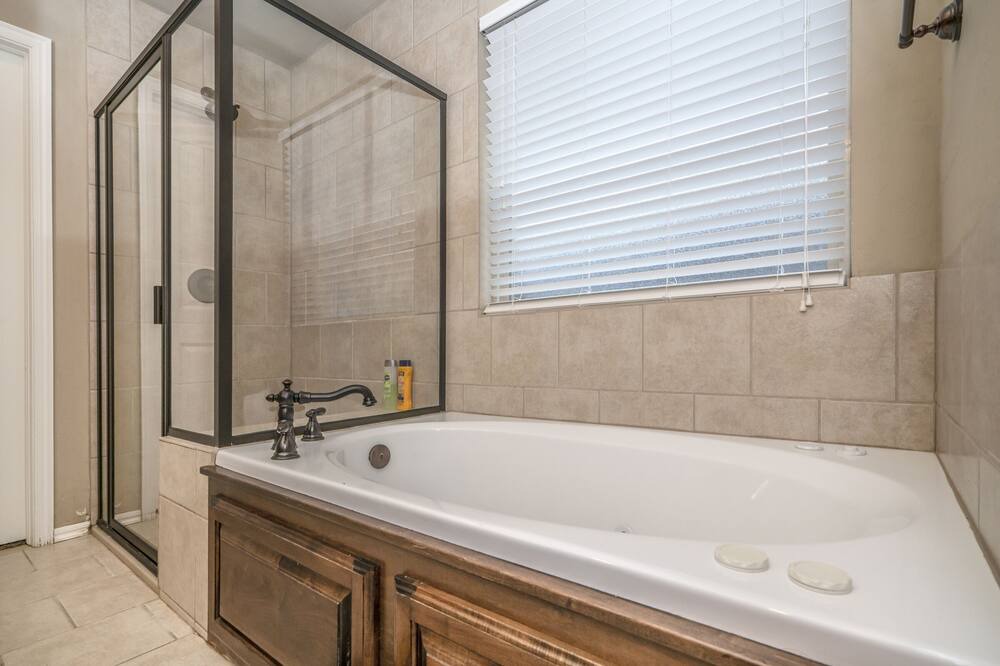 Photo of Bathroom in Norman