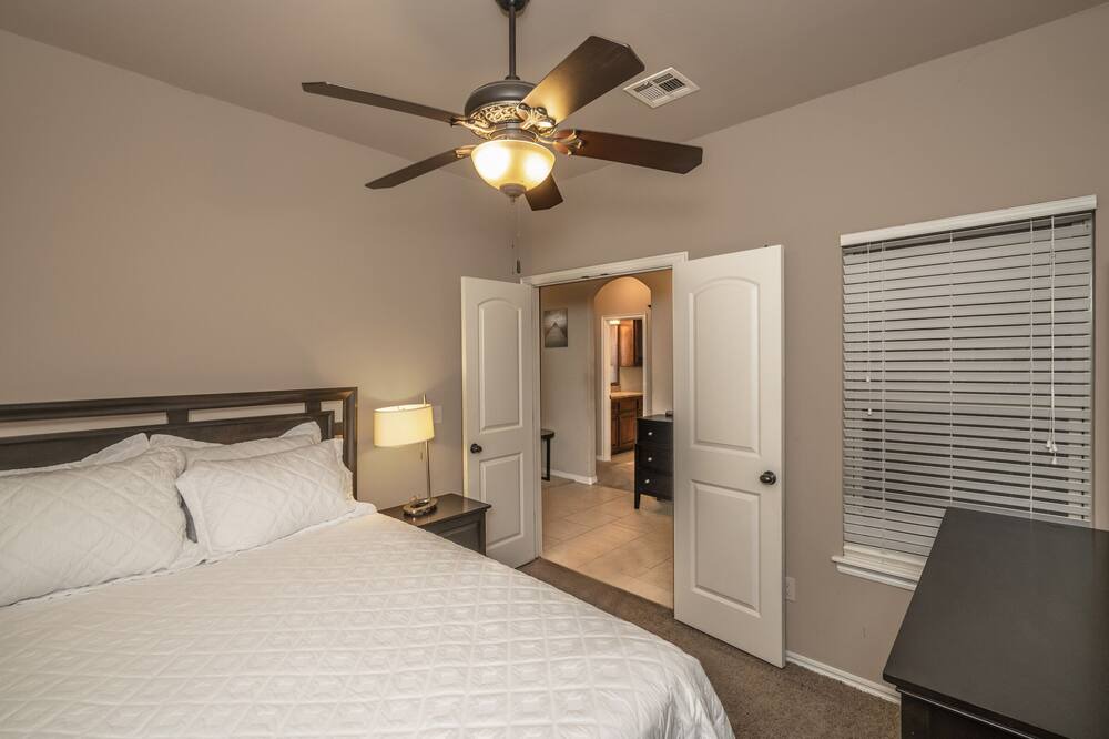 Photo of Bedroom in Norman