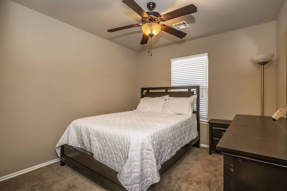 Photo of Bedroom in Norman