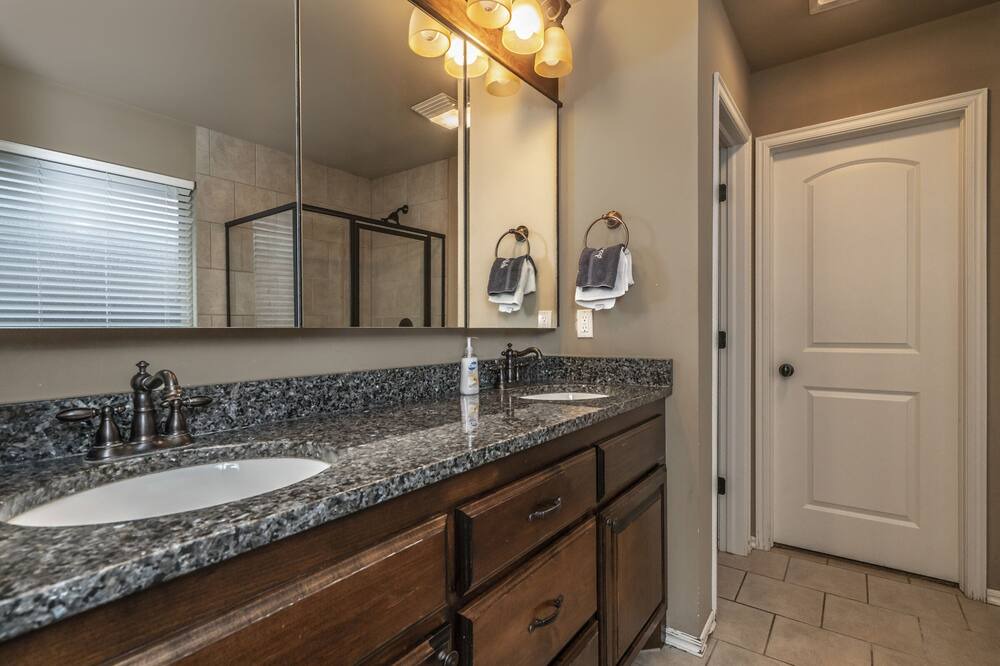 Photo of Bathroom in Norman