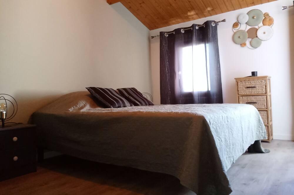 Photo of Bedroom in La Gueriniere