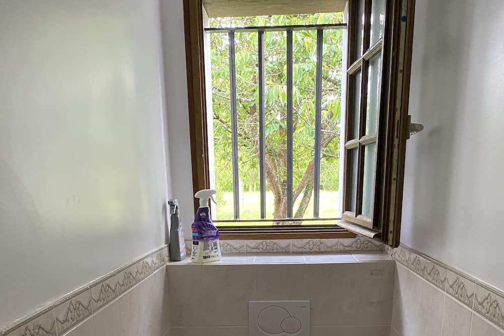 Photo of Bathroom in Piseux