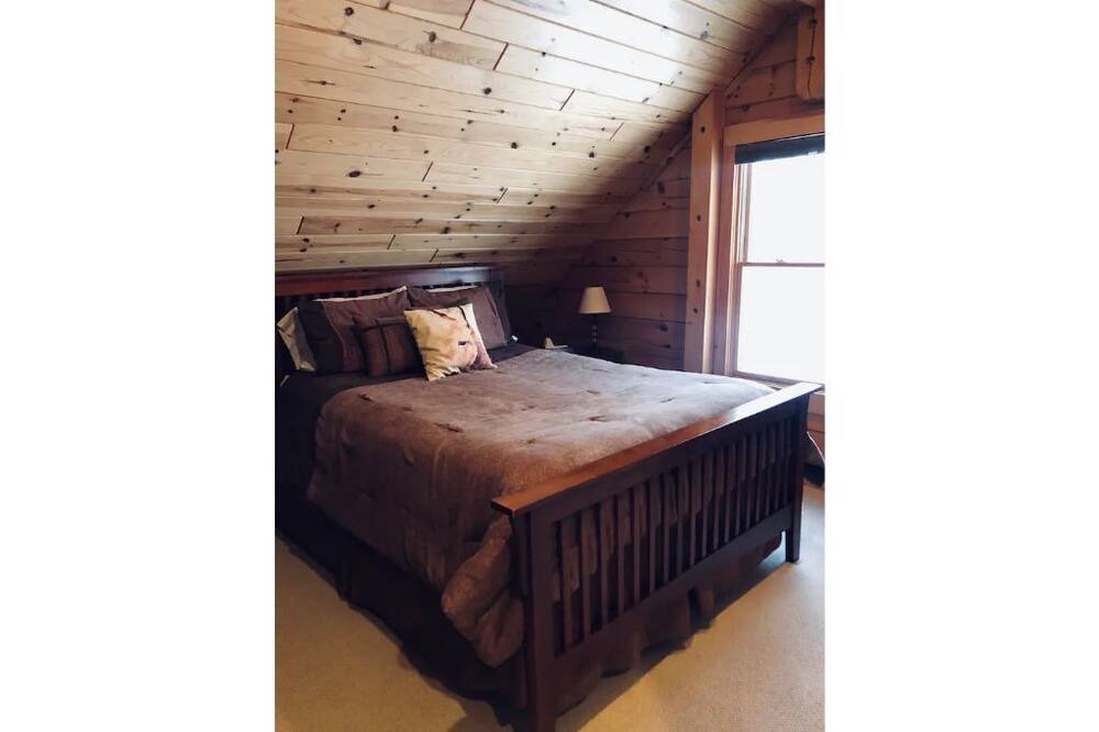 Photo of Bedroom in Bellaire