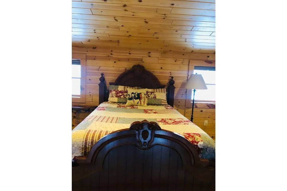 Photo of Bedroom in Bellaire